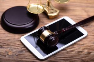 portable electronic devices in courtrooms